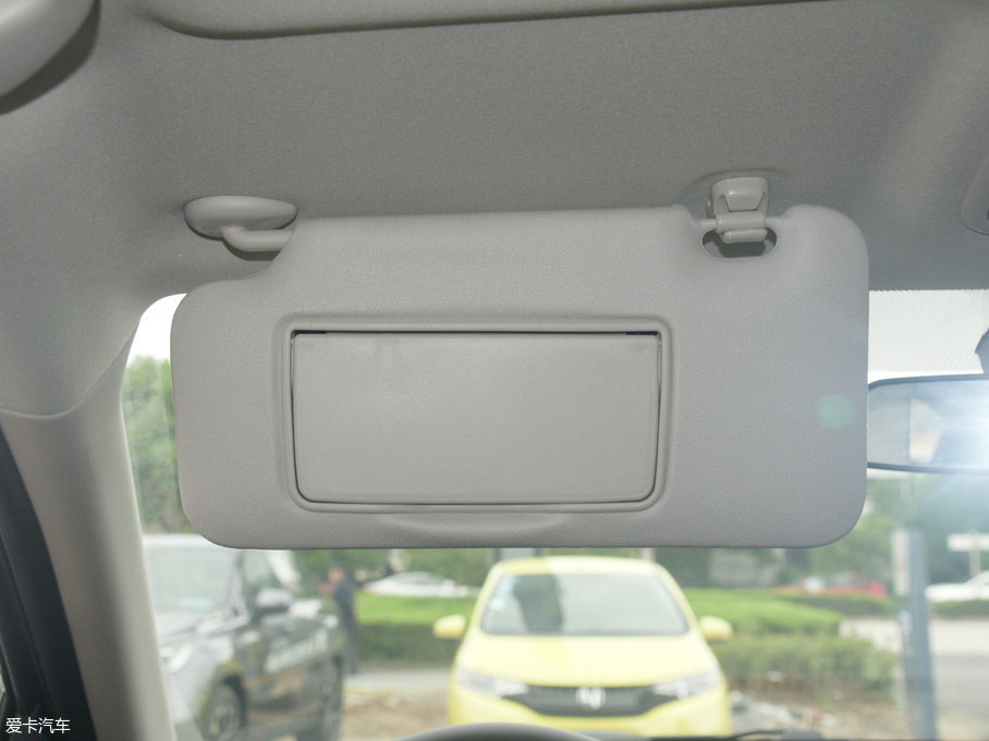 2018���_�� 1.5L CVT���(q��)�Ƽ���Ӣ��