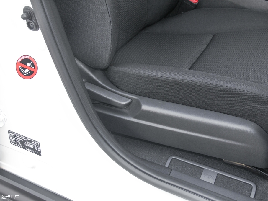 2018���_�� 1.5L CVT���(q��)�Ƽ���Ӣ��