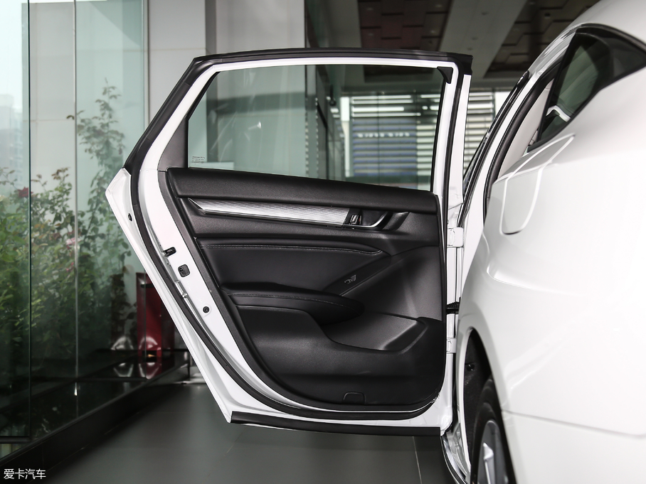 2018w 260TURBO Ӣ (gu)VI