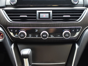 2018260TURBO Ş V {{