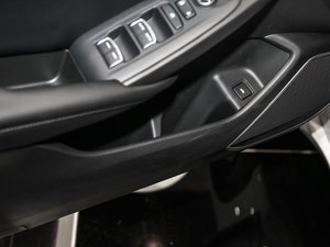 2018260TURBO Ӣ V ǰT(ch)g