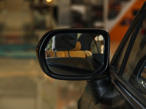 2015��1.8L EXI �Ԅ� �������^