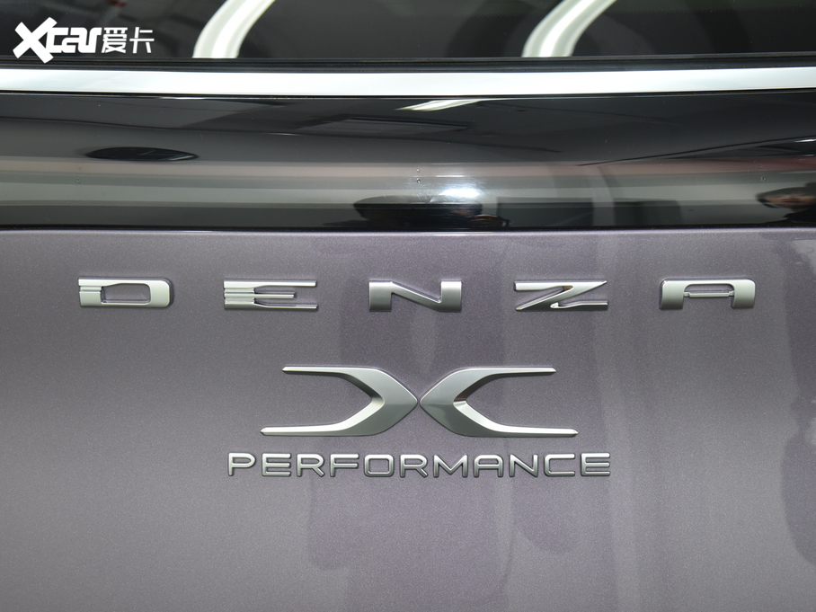 2020���v��X PHEV ��Ş��