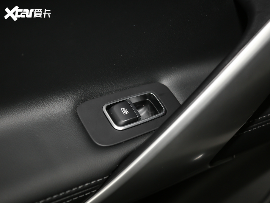 2020���v��X PHEV �\�Ӱ�