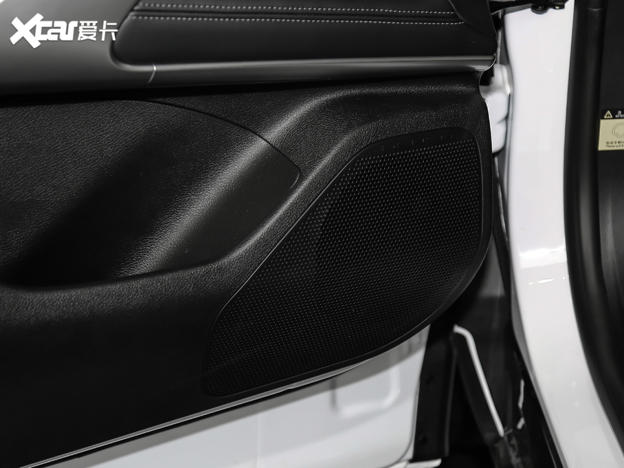 2020���v��X PHEV �\�Ӱ�