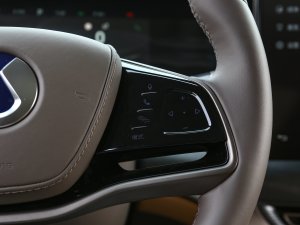 2022EV 600 (q)Ş п؅^(q)