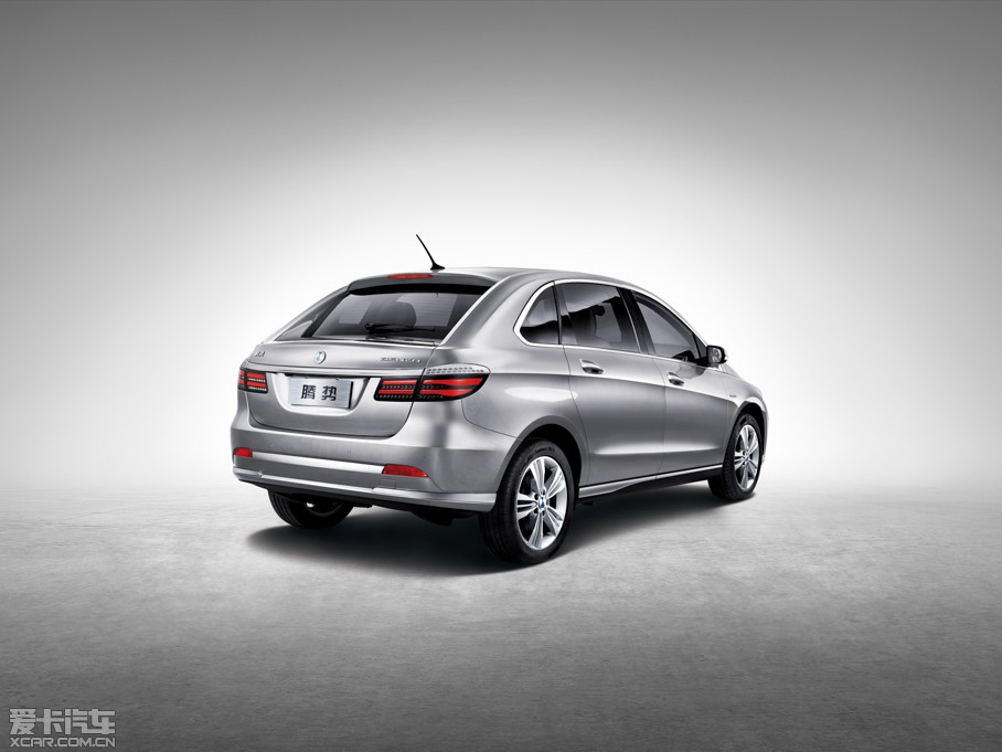 2014���v��400 ���F��