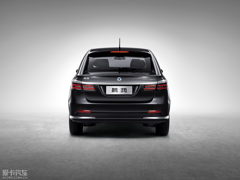 2014���v��400 ���F��