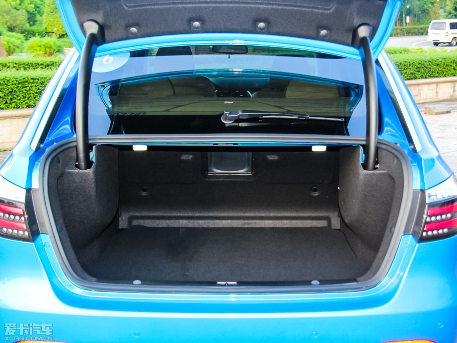 2014���v��400 ���F��