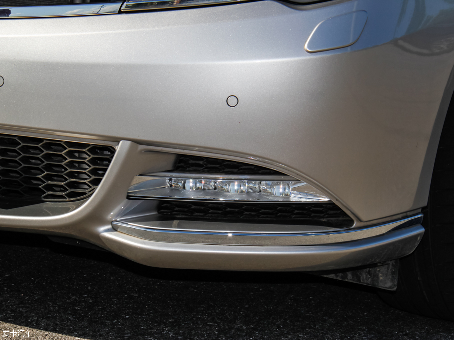 2014���v��400 ���F��