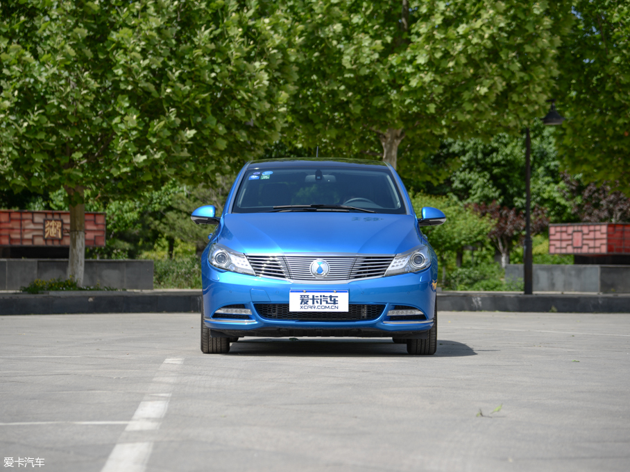 2014���v��400 ���F��