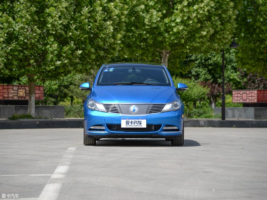 2014���v��400 ���F��