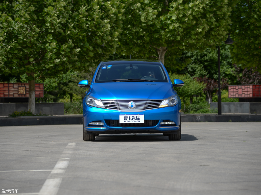 2014���v��400 ���F��