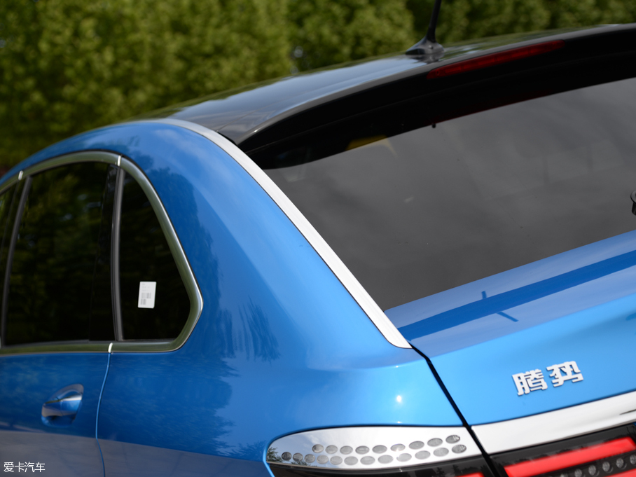 2014���v��400 ���F��