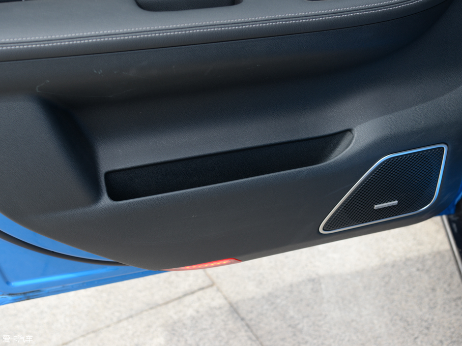 2014���v��400 ���F��