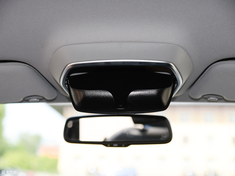 2014���v��400 ���F��