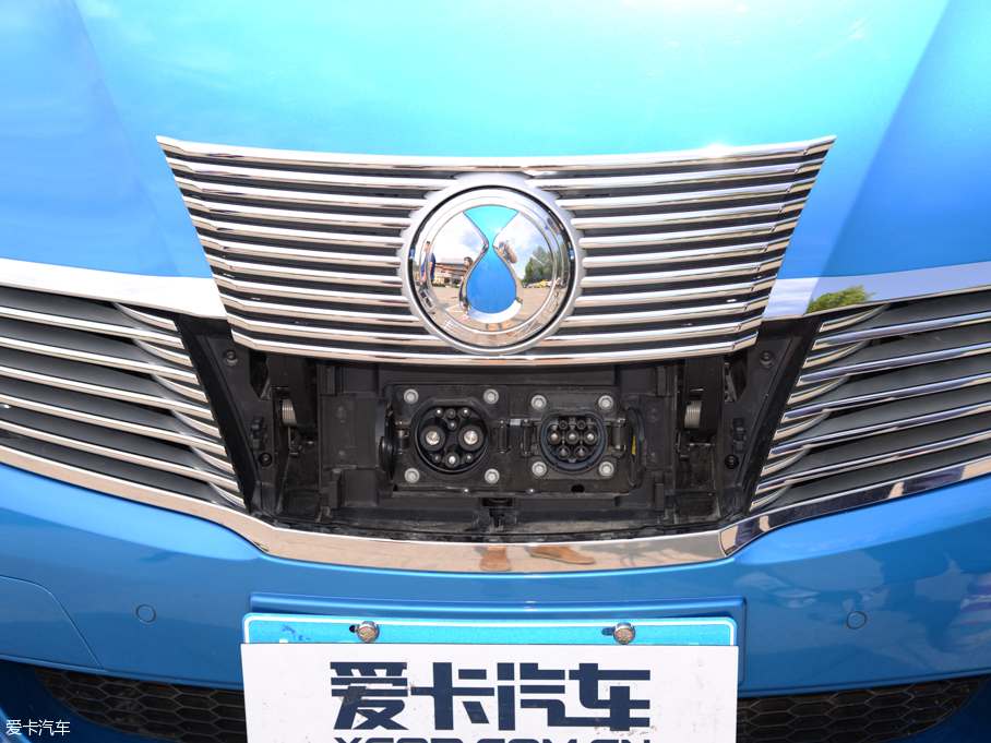 2014���v��400 ���F��