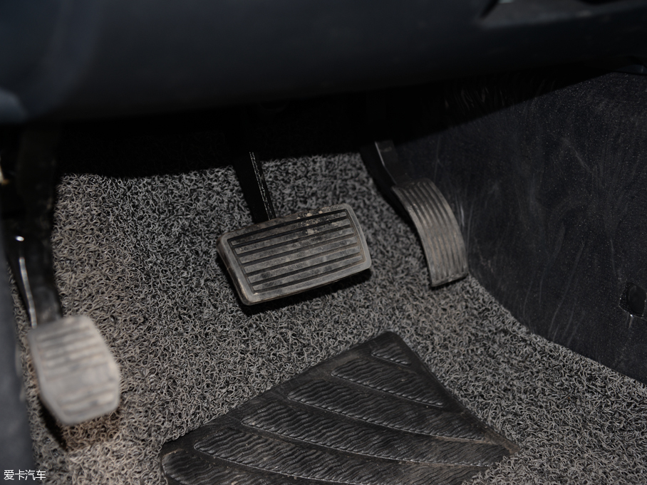 2014���v��400 ���F��