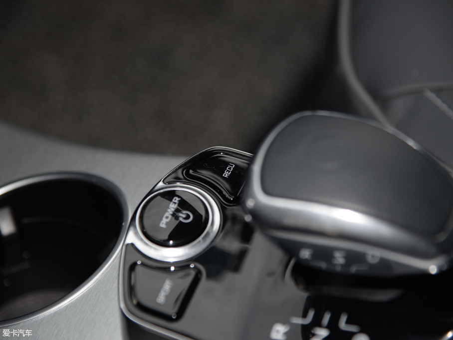 2014���v��400 ���F��