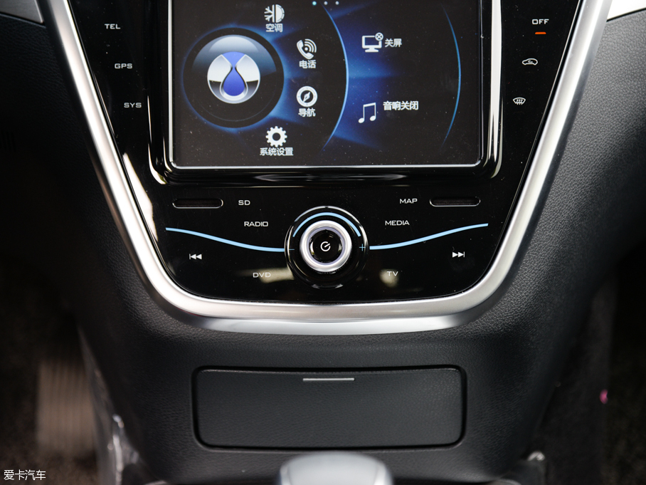 2014���v��400 ���F��