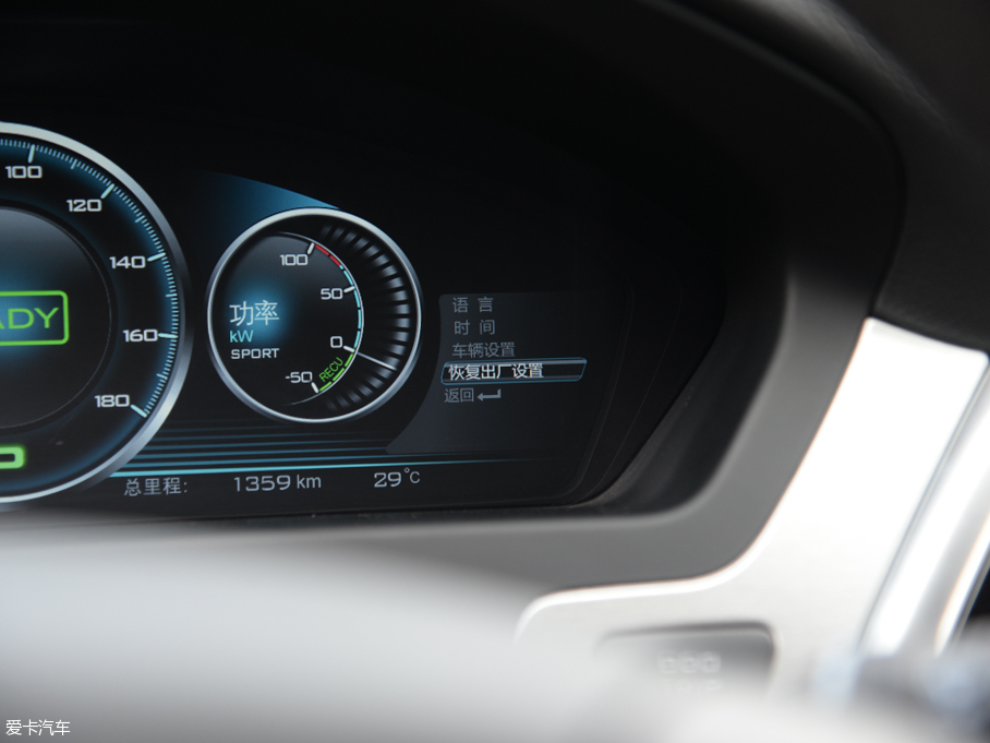 2014���v��400 ���F��