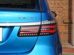 2016��400 �sҫ�� β��