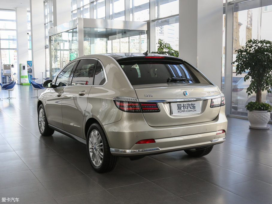 2017���v��400 400 ���F��