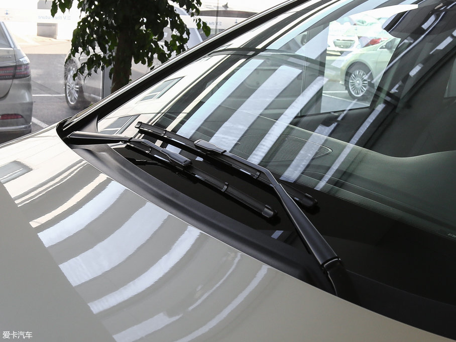 2017���v��400 400 ���F��