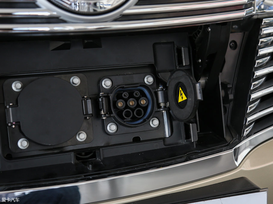 2017���v��400 400 ���F��