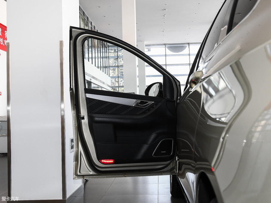 2017���v��400 400 ���F��