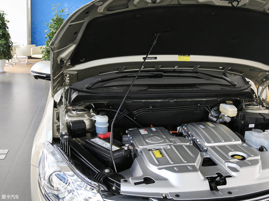 2017���v��400 400 ���F��