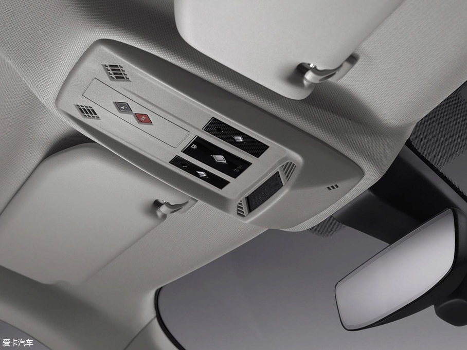 2019��DS 3 Crossback ������