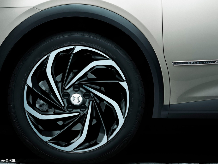 2019DS 7() Crossback E-Tense 4x4