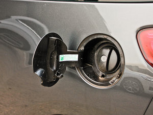 2012款1.6L 风尚版 油箱盖