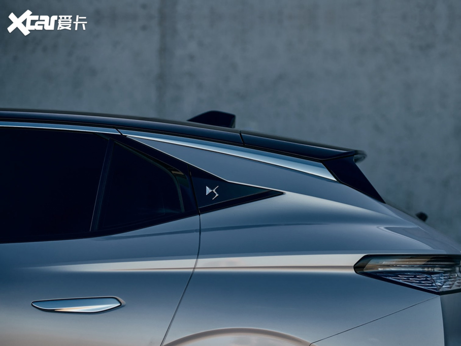 2023DS 4 1.6T ĘmCROSS