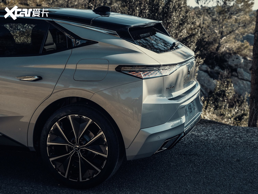 2023DS 4 1.6T ĘmCROSS