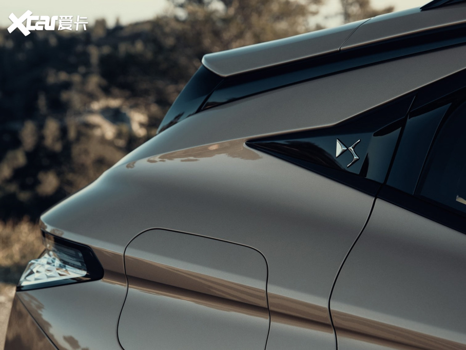 2023DS 4 1.6T Ę(l)mCROSS