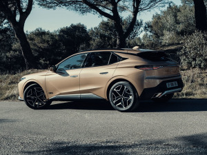 20231.6T ĘmCROSS w^