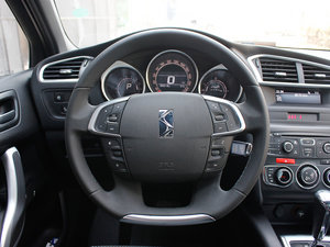 2012款1.6T 风尚版 方向盘