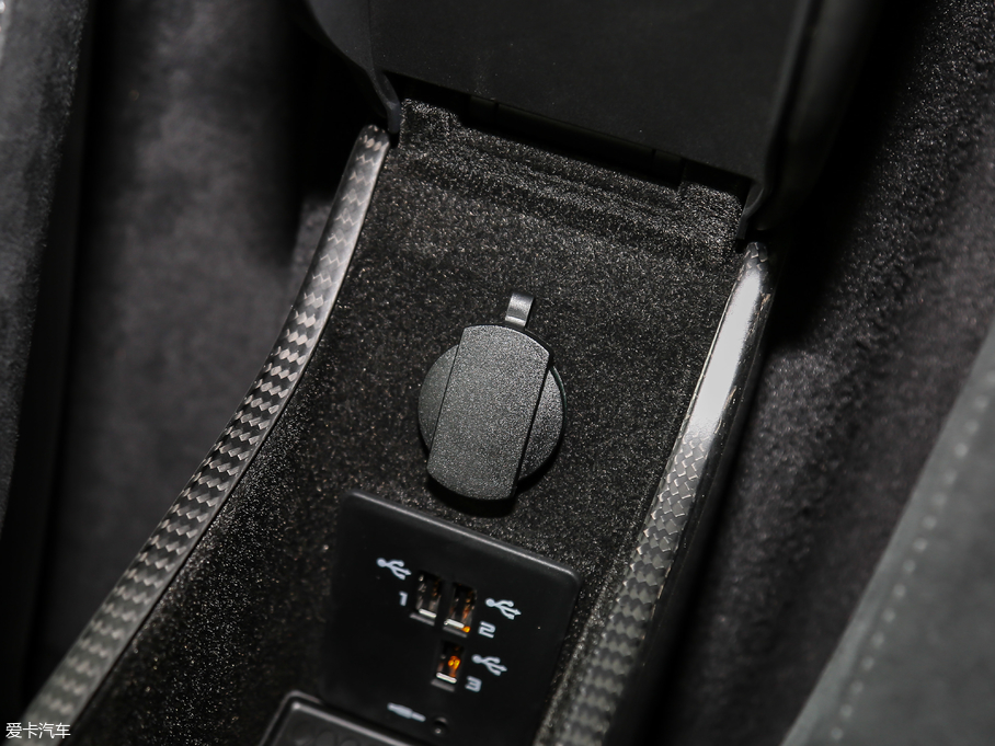 2019~P570S 3.8T Coupe