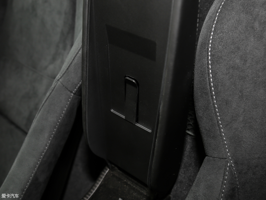 2019~P570S 3.8T Coupe