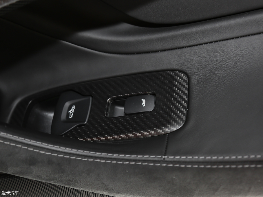 2019~P570S 3.8T Coupe