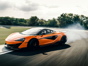 2018��3.8T Coupe ���w���^