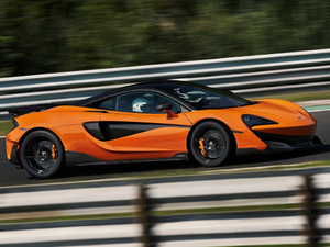 2018��3.8T Coupe ���w���^