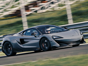 2018��3.8T Coupe ���w���^