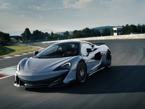 2018��3.8T Coupe ���w���^