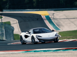 2018��3.8T Coupe ���w���^