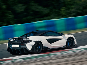 2018��3.8T Coupe ���w���^