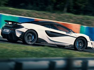 2018��3.8T Coupe ���w���^