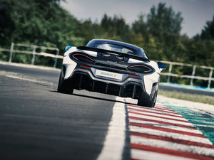 2018��3.8T Coupe ���w���^